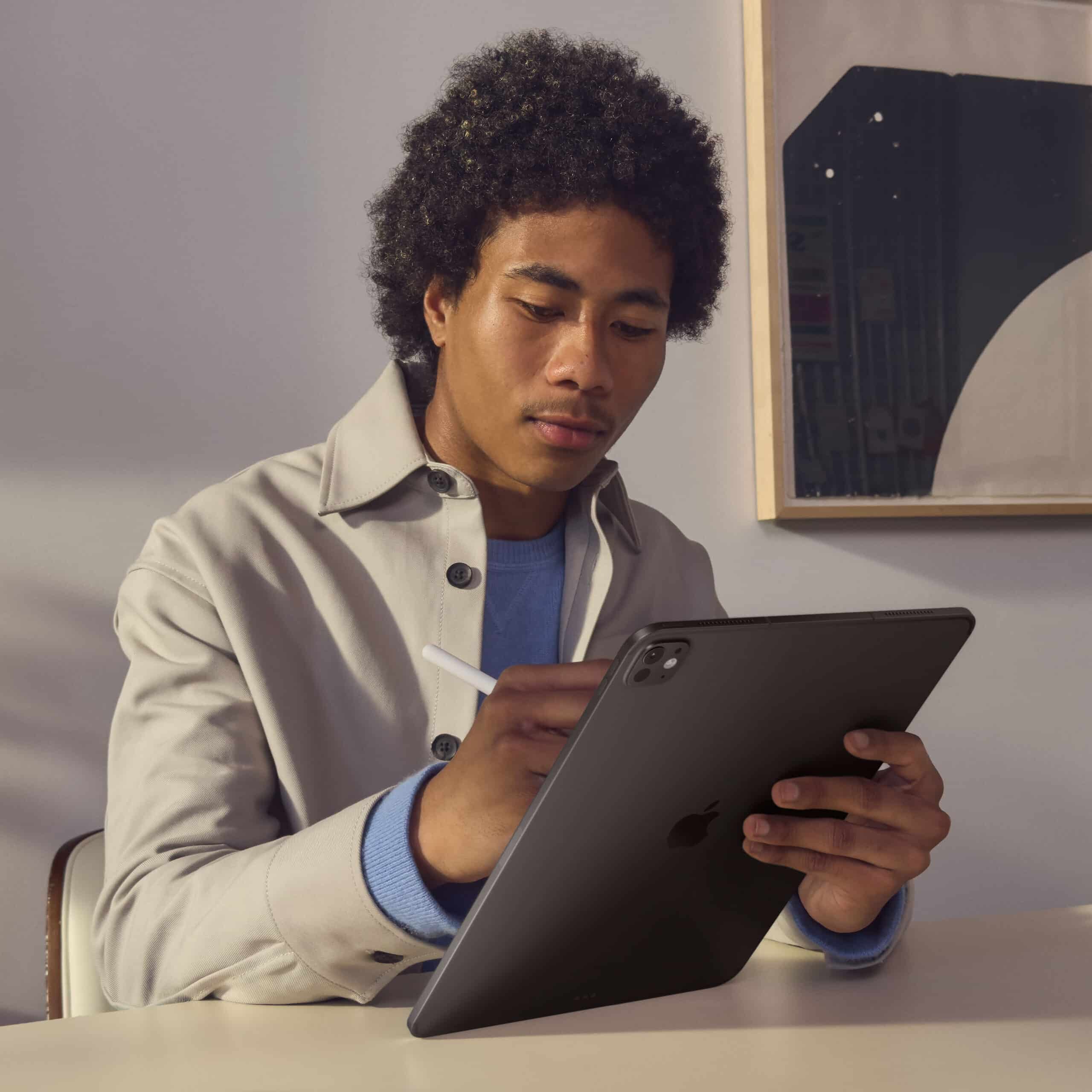 13-inch iPad Pro WiFi 2TB with Standard glass - Silver (MVX93AB/A) - Image 5